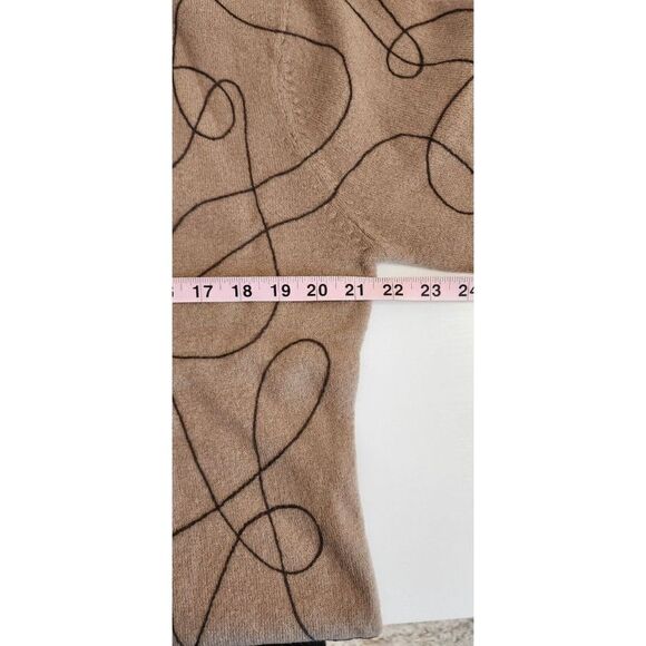 Sarah Spencer Women's Brown wool Cardigan Sweater in Large - Picture 4 of 9